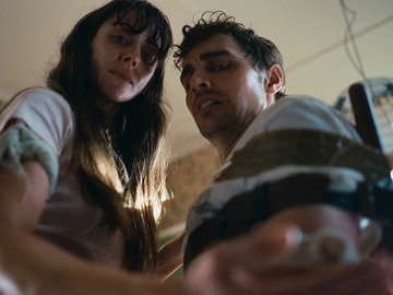 同甘共苦 爱丽森·布里