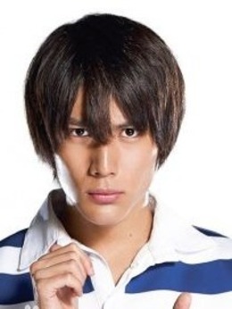 藤野清志（中川大志饰演）