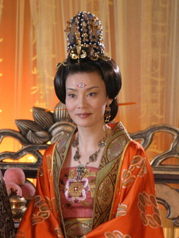 南唐钟太后（潘虹饰演）