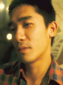 黎耀辉（梁朝伟饰演）