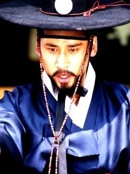 卞学道（李政宪饰演）