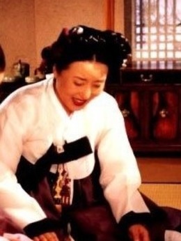 月梅（金圣女饰演）