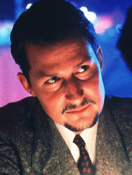 尼克（托德&middot;菲尔德饰演）