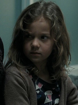 Max Coleman（阿娅娜&middot;恩吉妮尔饰演）