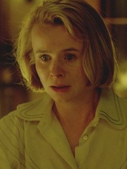 莉贝（艾米丽&middot;沃森饰演）