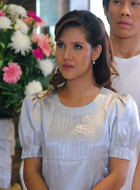 淑雅(Nahatai Pijittra饰演)