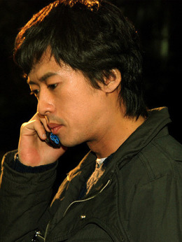 启范（吴泰景饰演）