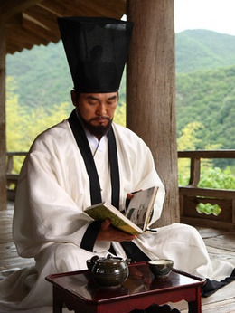 金洪道（金英浩饰演）