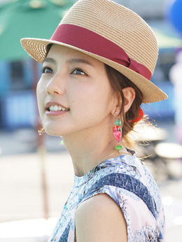 相良里奈（真野惠里菜饰演）