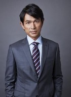 安岛富夫(江口洋介饰演)