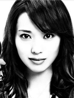 吉野绘里香（户田惠梨香饰演）