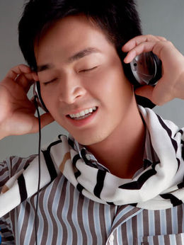 Lun（PaulPattarapol Silapajarn (Paul)饰演）