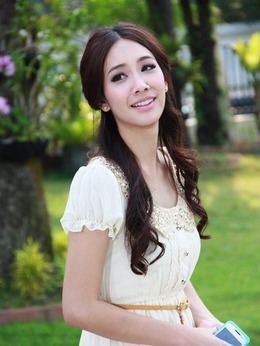 冰娜侬（皮查雅&middot;瓦塔那蒙迪里饰演）