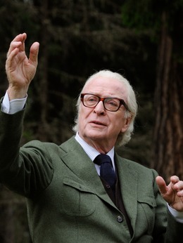 弗雷德（迈克尔&middot;凯恩饰演）