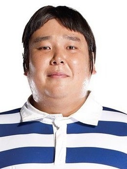 安堂丽治（坂本祐介饰演）