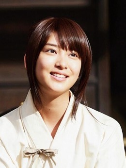 神谷薫（武井咲饰演）