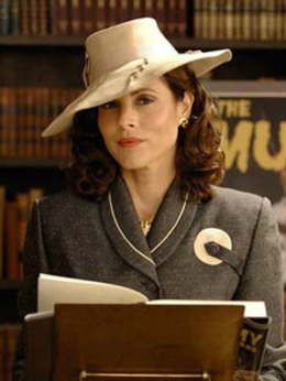 艾薇&middot;欧康纳（玛丽亚&middot;贝罗饰演）