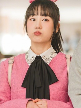 崔熙媛（尹相贞饰演）