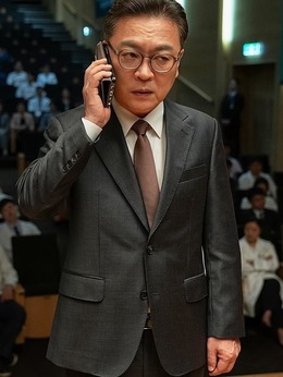 崔朝殷（金義城飾演）
