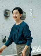 卢姐（师悦玲饰演）