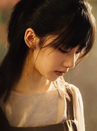 贾琼(王影璐饰演)