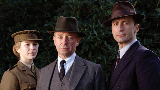 战地神探第一季（2002年电视剧）