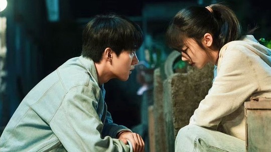 十二封信（2025年电视剧）