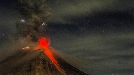 火山阴影（2013年电视剧）