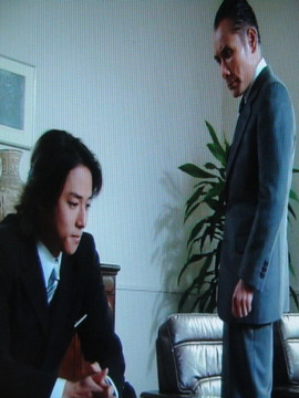 牟田刑事官VS終着駅の牛尾刑事そして事件記者冴子 レッドライト