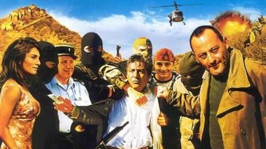 这个警察不太冷