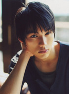 花卷尊(福士苍汰饰演)