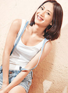 阿嘉(卢颂之饰演)