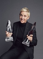 Janet Hall(艾伦&middot;德詹尼丝饰演)