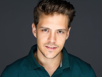 米洛斯&middot;比柯维奇图片