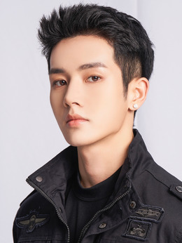 李菲