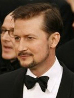 托德&middot;菲尔德