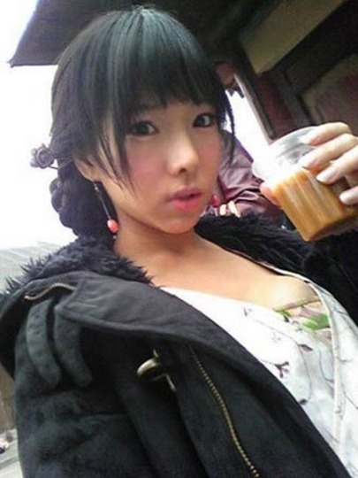 早川濑里奈图片