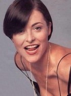  Catherine(Amanda Donohoe饰演)