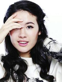 李安梅 英文名emily 生日1999-10-03 出生地新泽西 国家或地区美国