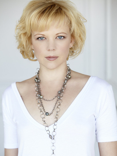 艾米莉&middot;博格尔图片