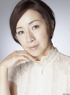 Ryoko Kitani (teacher)(原田美枝子饰演)
