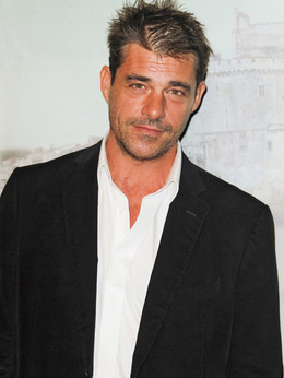 蒂埃里&middot;钮维