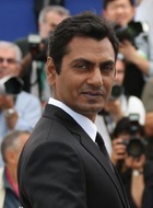 （纳瓦祖丁&middot;席迪圭饰演）