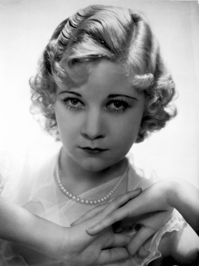 尤娜&middot;默克尔图片